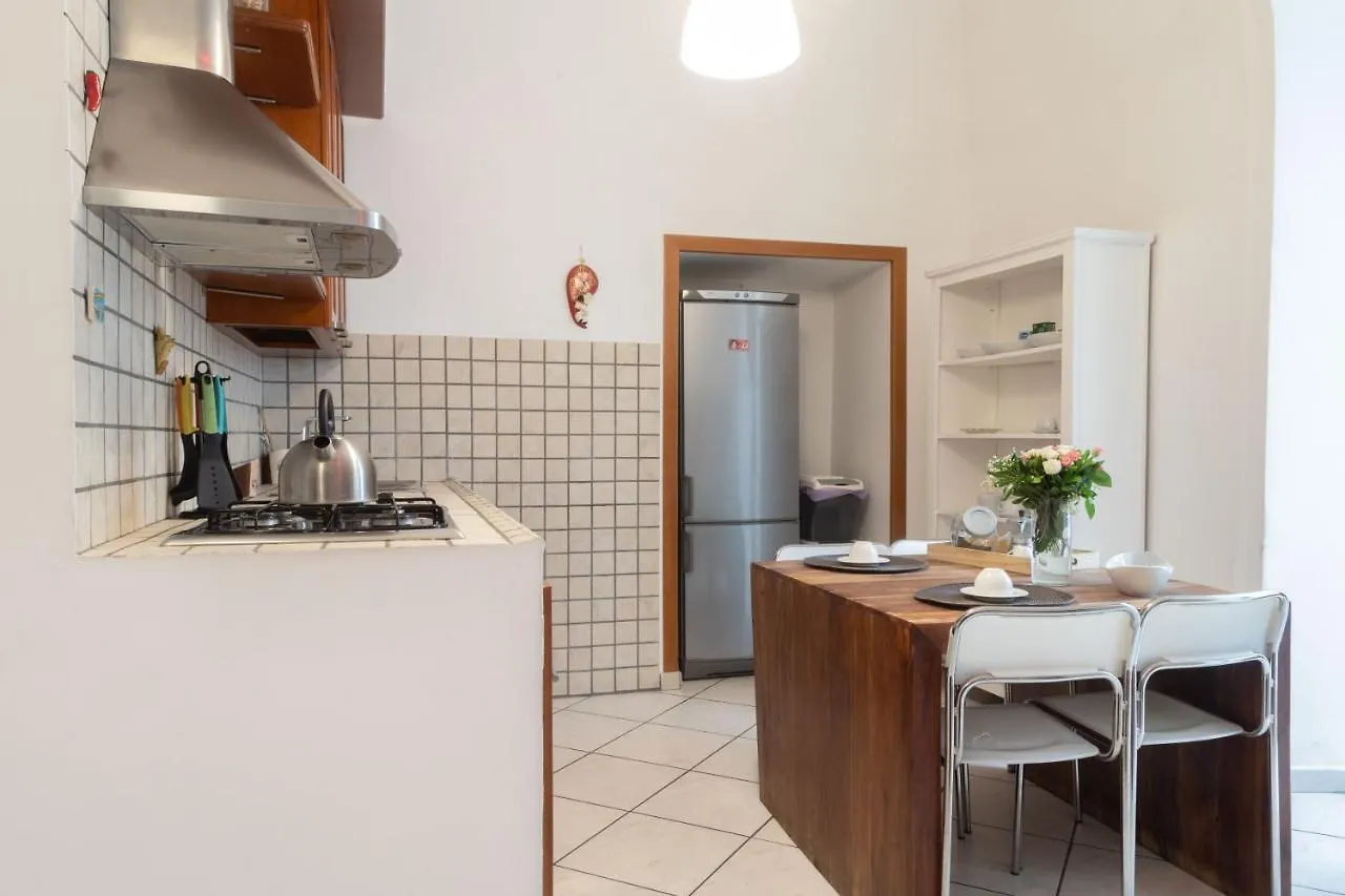 Feriehus Neapolitan Style Apartrment Italien