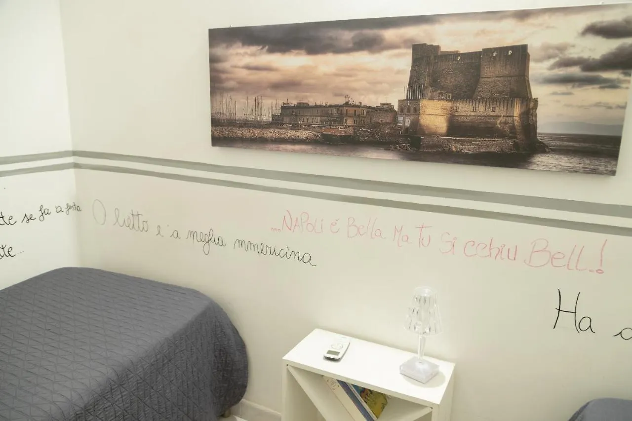 Neapolitan Style Apartrment Italien